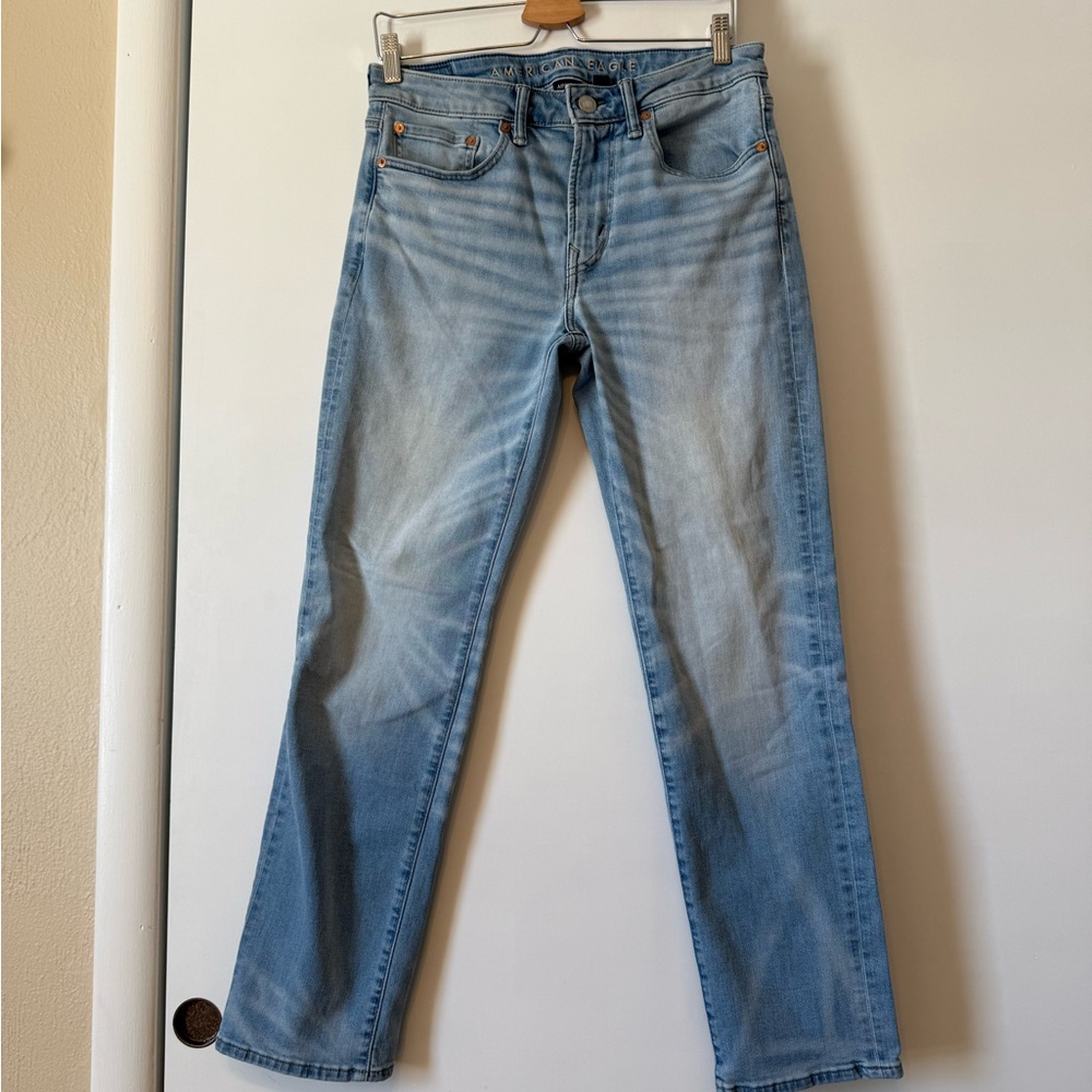 American Eagle Outfitters Men's Faded Blue Straight Jeans